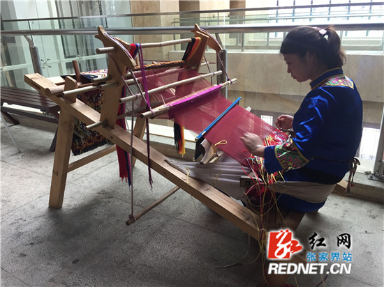 张家界展示非物质文化遗产